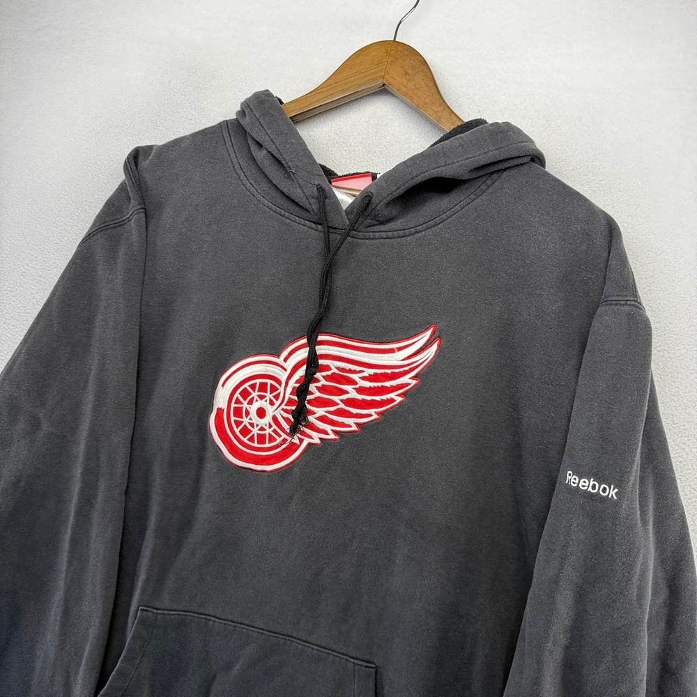 Vintage Detroit Red Wings Hoodie Men's 2XL Black Reebok Face off Faded Logo y2k